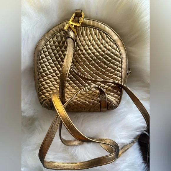 Vintage Bally Quilted Gold Metallic Leather shoulder or backpack Bag - Picture 3 of 9
